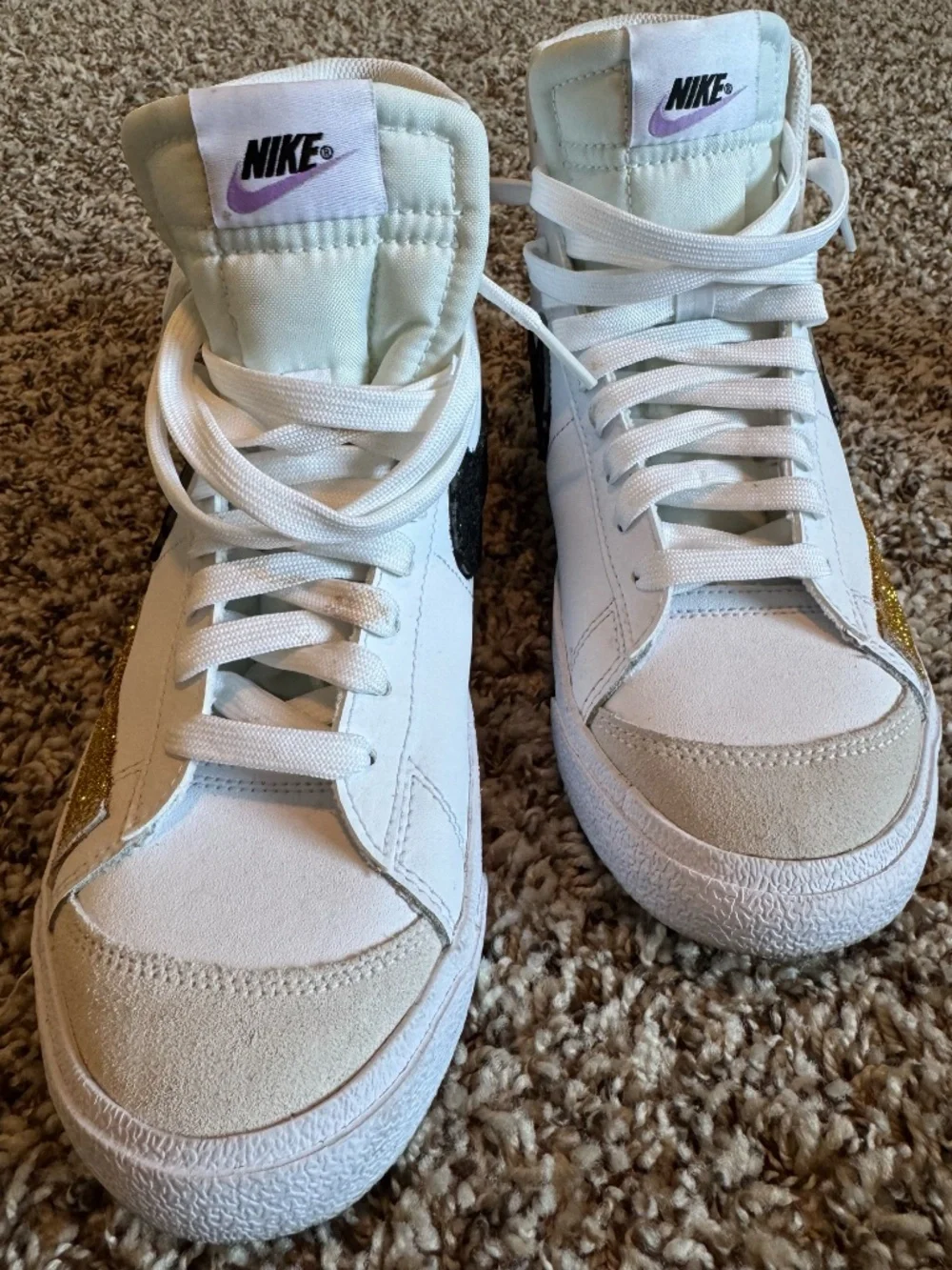 Kid's sneakers by Nike 6.5y(women's 8 us /38 euro).